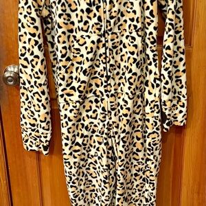 Chic Leopard Print Women's Pajama Jumpsuit